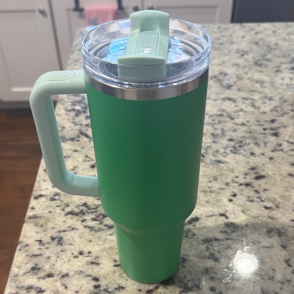 Stanley 40oz Green Travel Mug with Handle -EUC - Picture 2 of 4